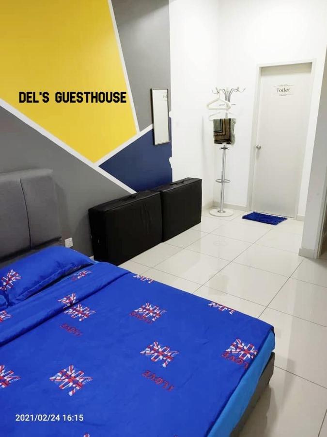 Del'S Guesthouse @ Southville Same Level With Pool Fits 8 Bangi Exterior photo